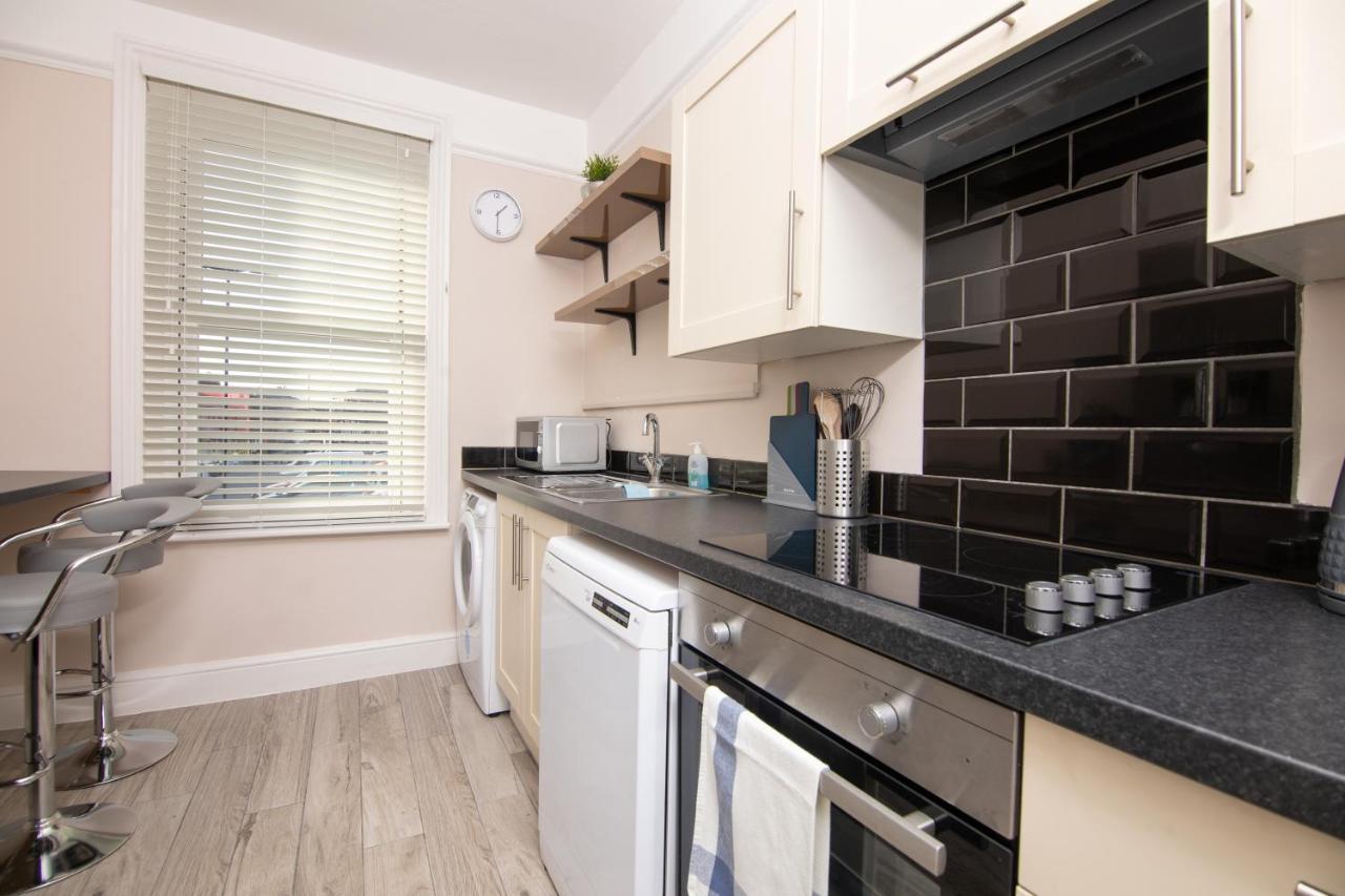Salt Lane Apartments Salisbury Extérieur photo